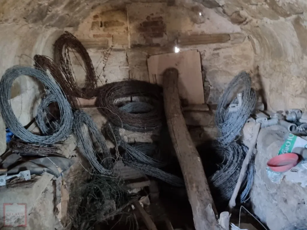 DEMEURE DE CARACTERE A RESTAURER