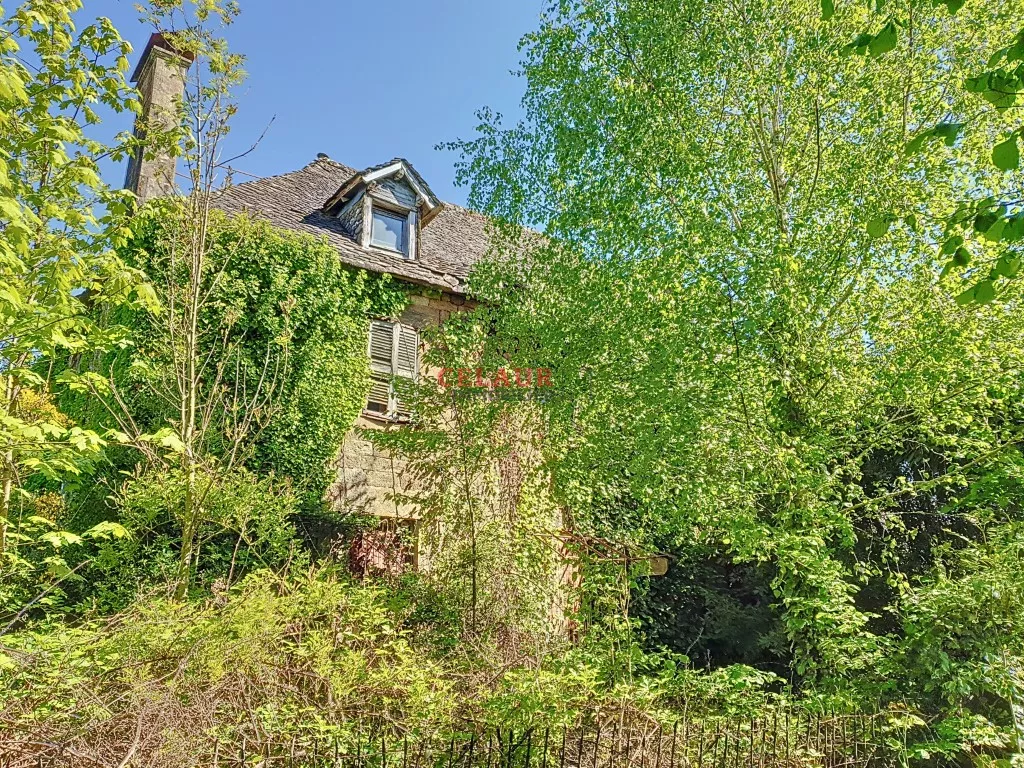 MAISON EN PIERRES A RENOVER