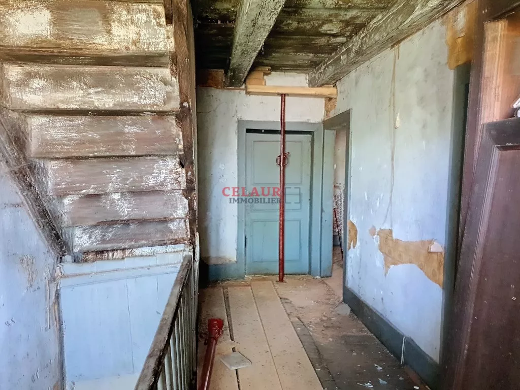 MAISON EN PIERRES A RENOVER