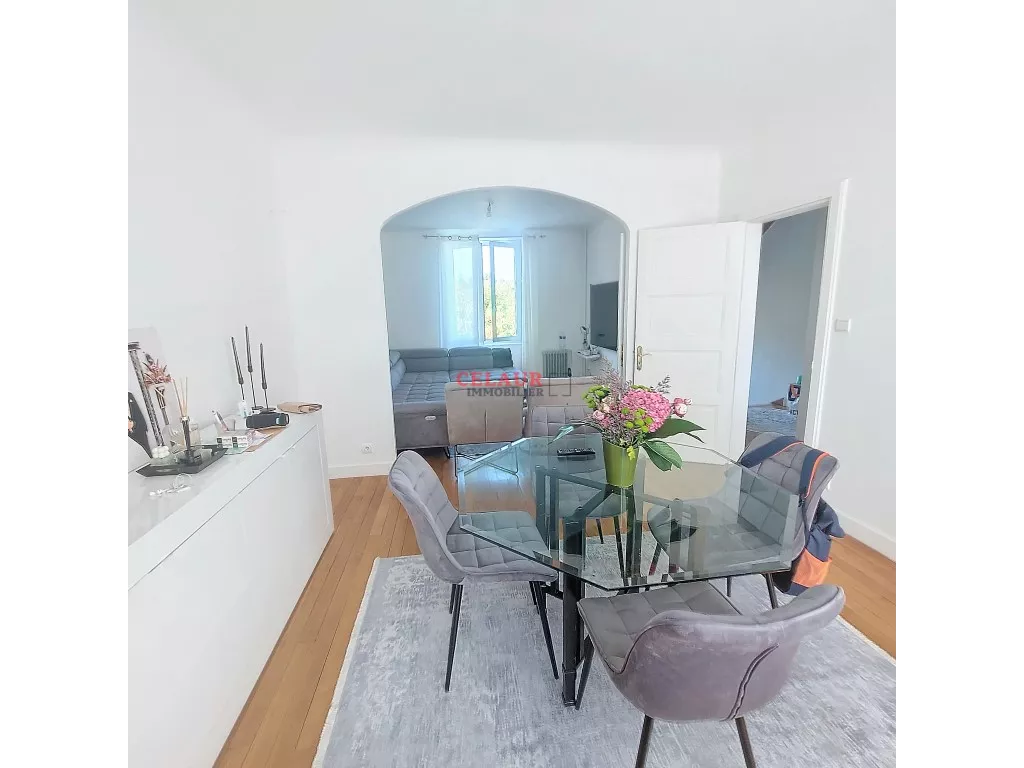 Maison mitoyenne avec jardin