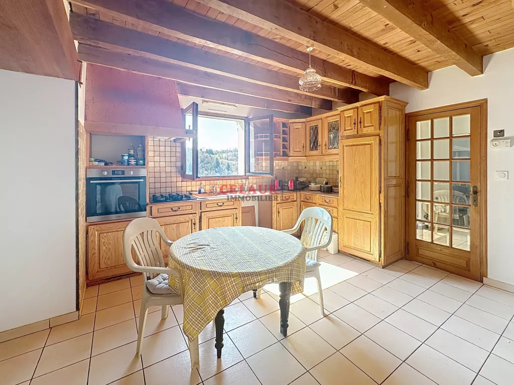 MAISON FAMILIALE SUR LES HAUTEURS DE TULLE