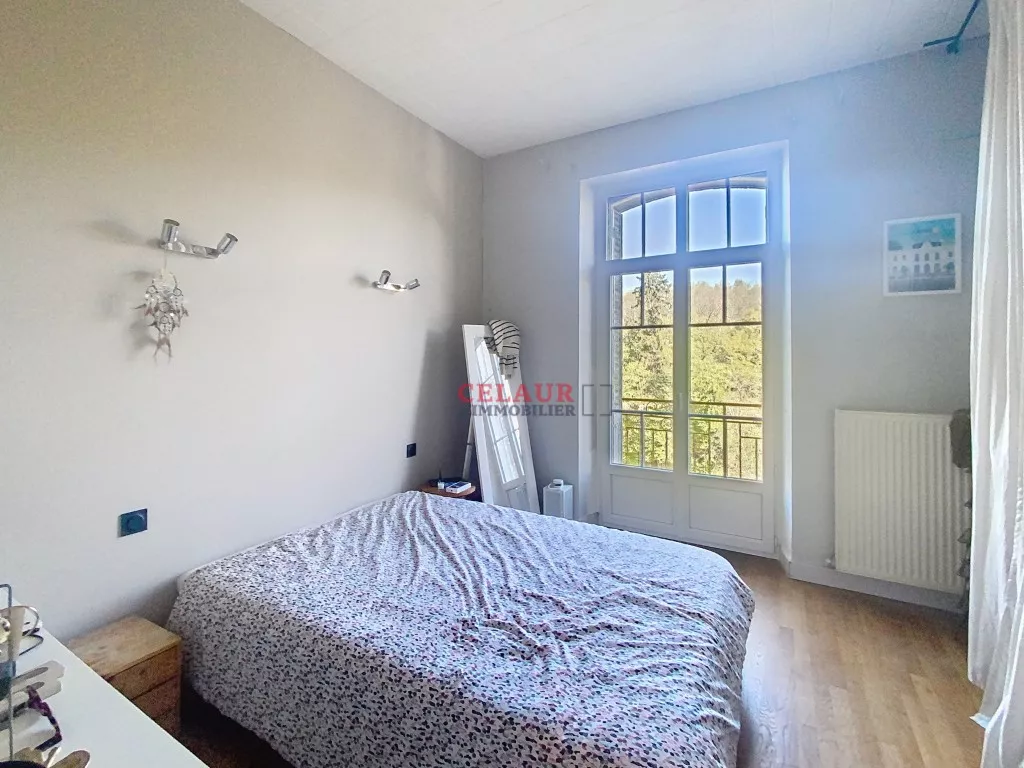 APPARTEMENT VUE SUR LA V&Eacute;Z&Egrave;RE