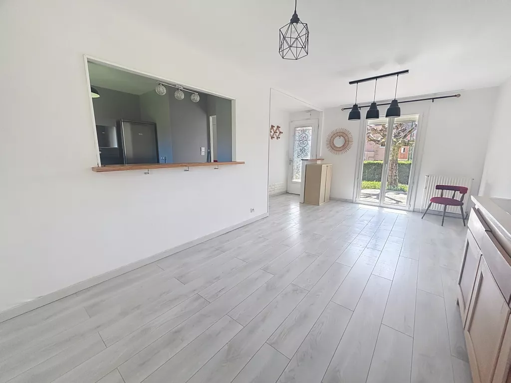 Maison de plain-pied &agrave; Meyssac