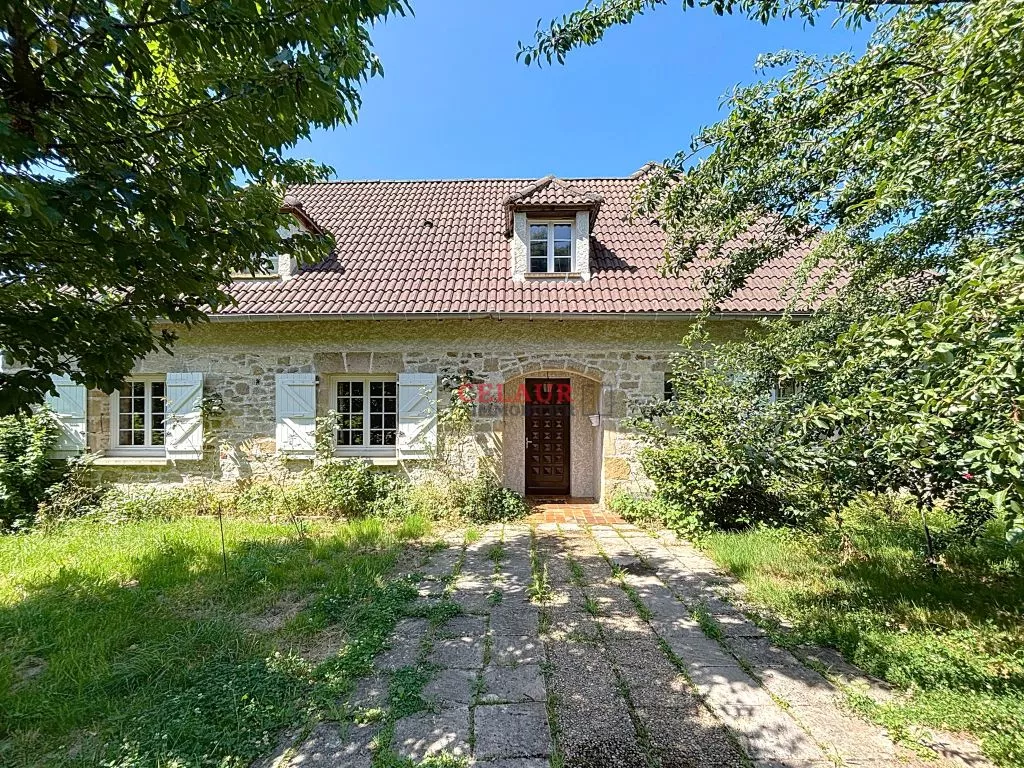 MAISON EN PIERRE DE PLAIN PIED A 2 MN DE BEAULIEU