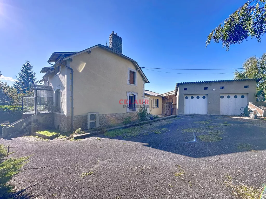 MAISON FAMILIALE AVEC JARDIN ARBOR&Eacute; &Agrave; CLERGOUX