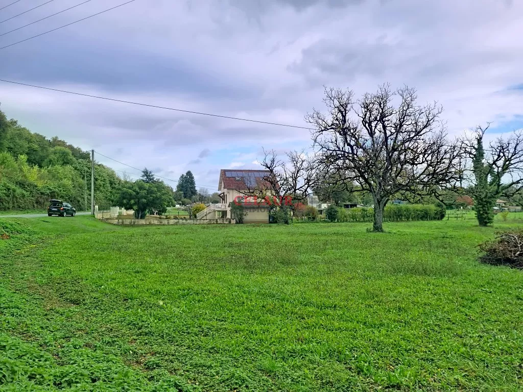 TERRAIN A BATIR TOUT COMMERCES