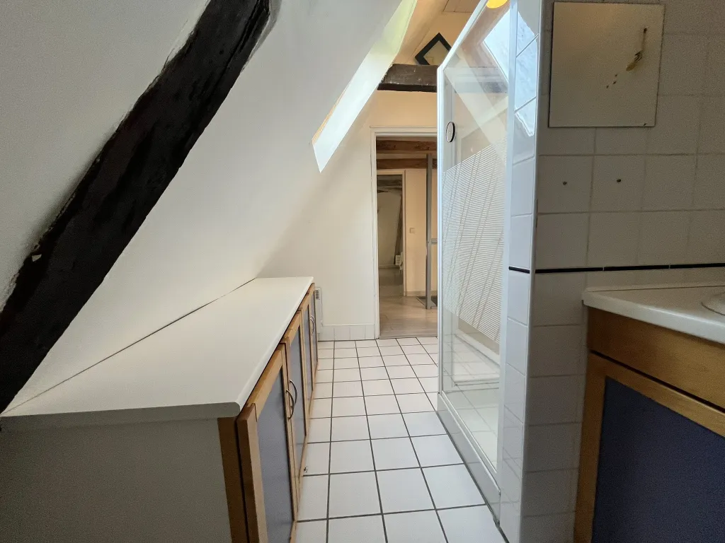 salle d'eau &eacute;tage  1