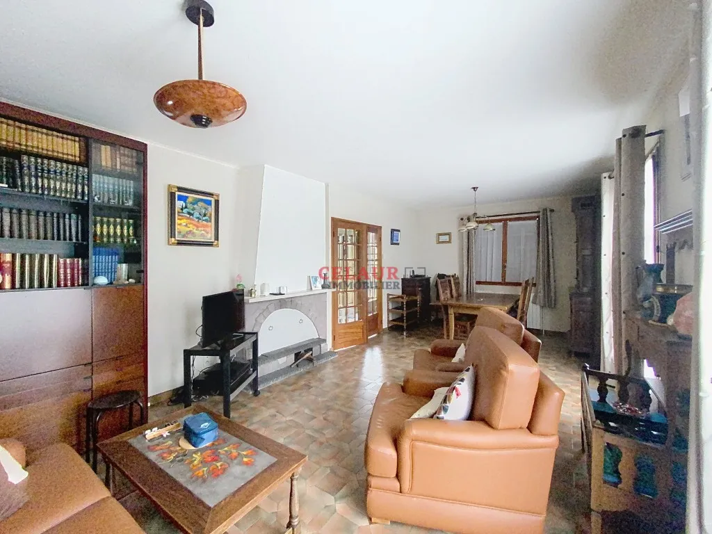 AGR&Eacute;ABLE MAISON &Agrave; UZERCHE