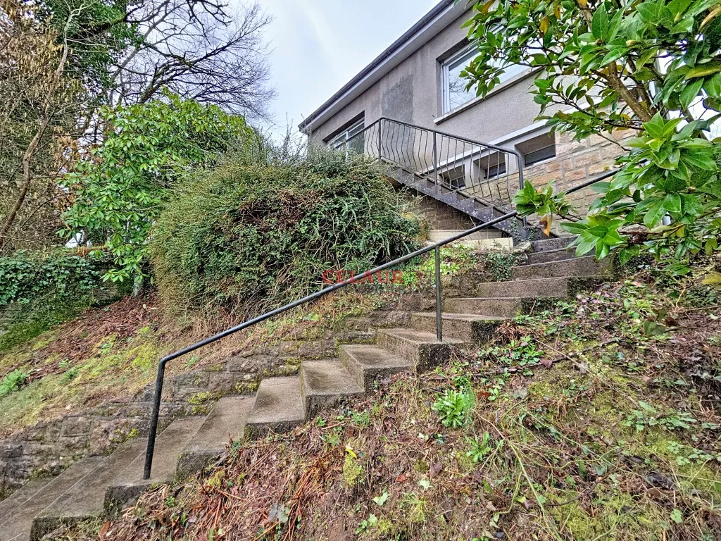 MAISON &Agrave; UZERCHE