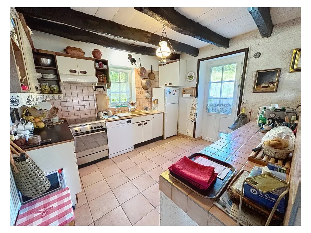 Maison en pierre avec vue