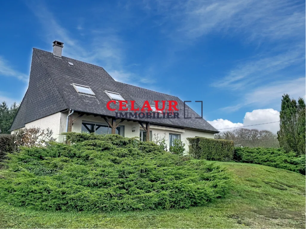 MAISON SPACIEUSE AVEC TERRAIN ET VUE D&Eacute;GAG&Eacute;E