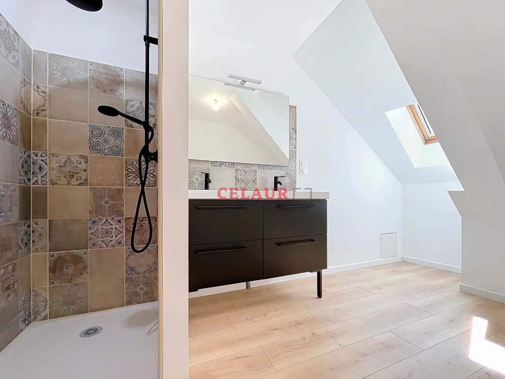 BEL APPARTEMENT R&Eacute;NOV&Eacute;