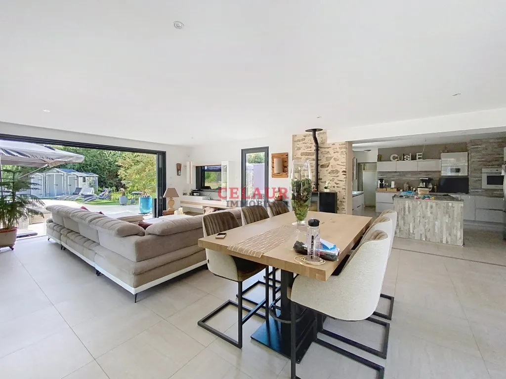 Maison de 6 pi&egrave;ces de 243 m&sup2; &agrave; Lubersac