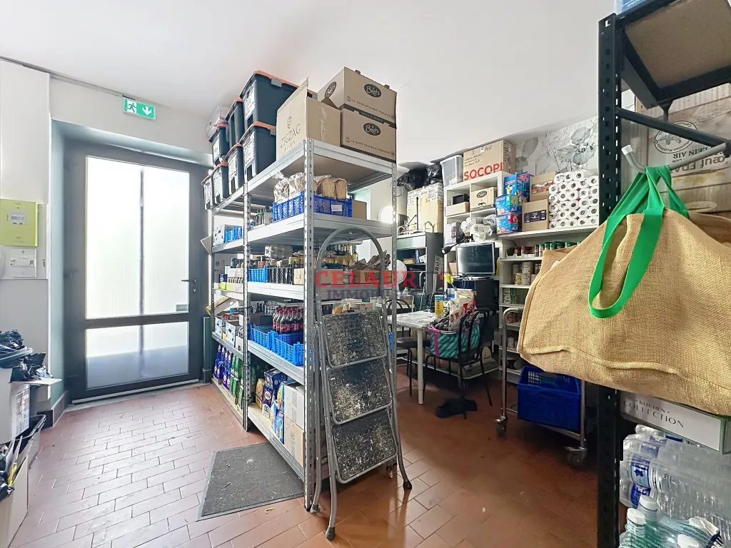 local arri&egrave;re commerce