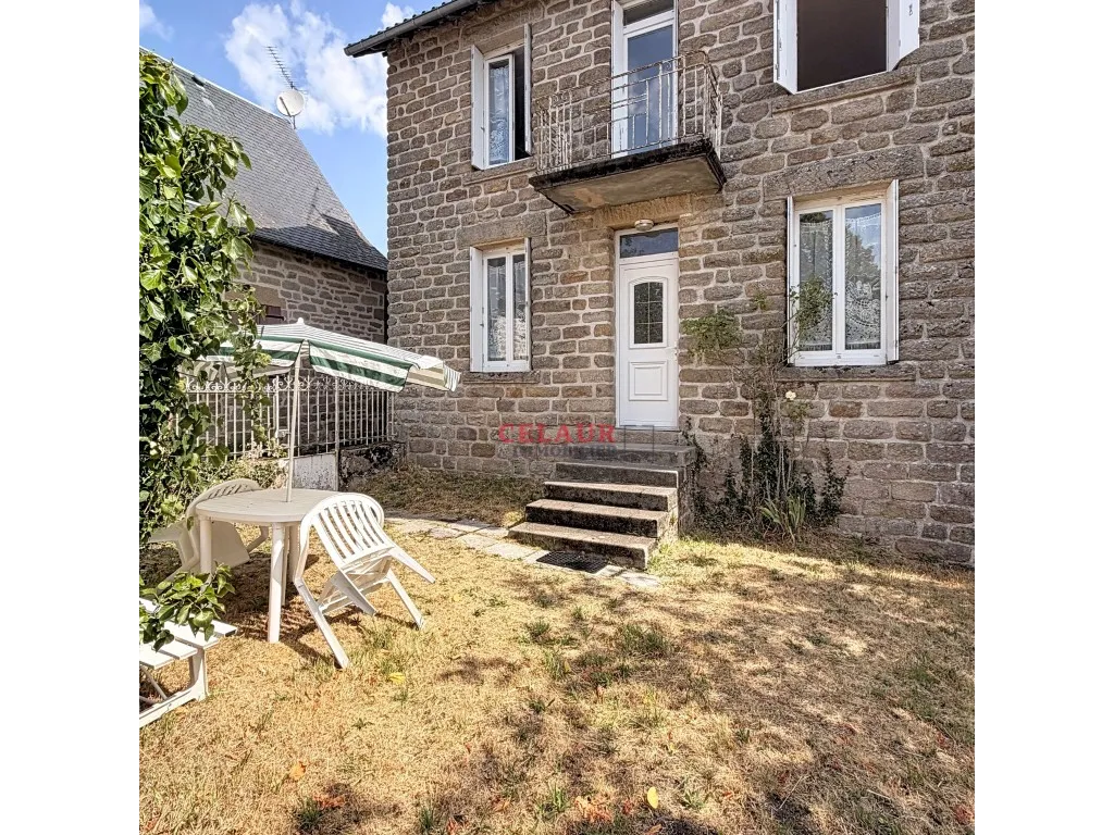 Maison en plein centre bourg