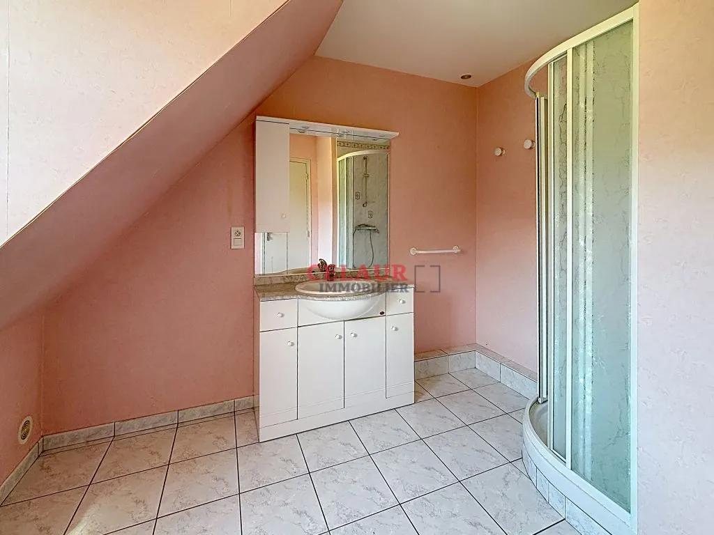 MAISON SUR SOUS-SOL SUR 1500 M&sup2; DE JARDIN A 5 MN DES COMMERCES